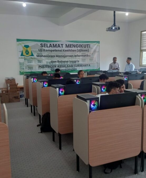 Mahasiswa Prodi D3 Manajemen Informatika Politeknik Assalaam Surakarta Mengikuti Uji Kompetensi